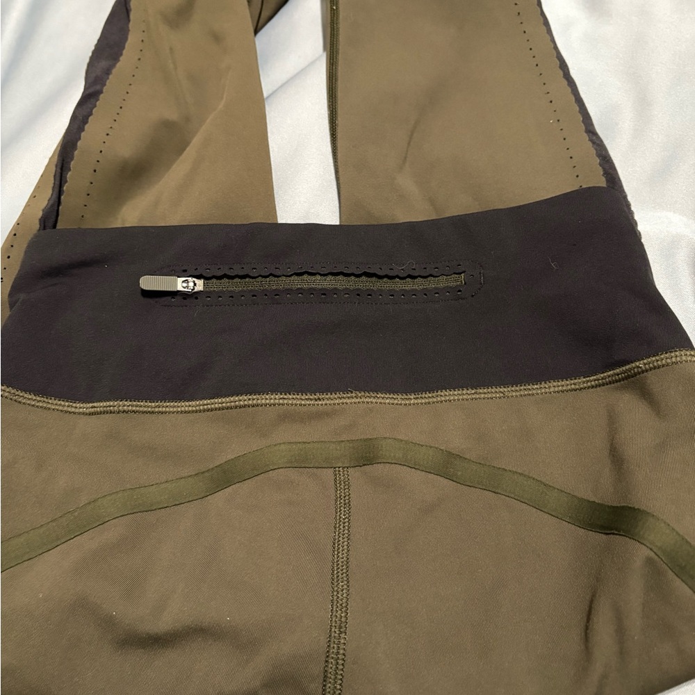 Olive and Black Leggings with Zipper Pocket